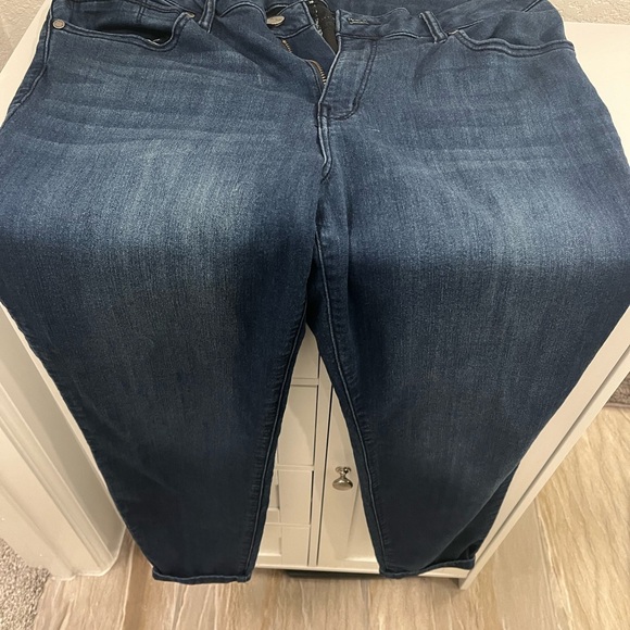 1822 women’s jeans. - Picture 2 of 2